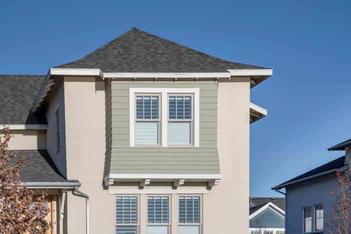 What is the average cost of vinyl siding installed