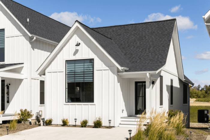 Replacing wood siding with hardie board